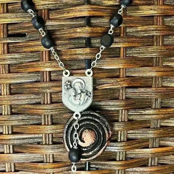 Vintage Carved wood bead st joseph rosary - Picture 3 of 7